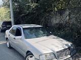 Mercedes-Benz C 230 1998 годаүшін1 800 000 тг. в Алматы – фото 2
