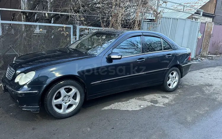 Mercedes-Benz C 240 2001 годаfor2 700 000 тг. в Алматы