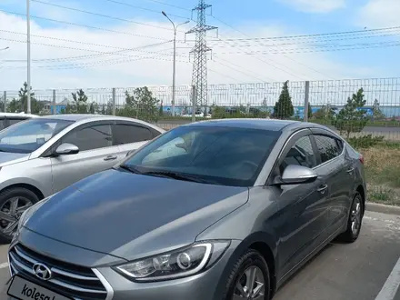 Hyundai Elantra 2018 года за 6 800 000 тг. в Алматы