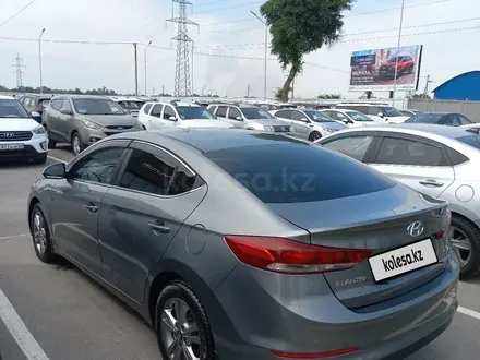 Hyundai Elantra 2018 года за 6 800 000 тг. в Алматы – фото 3
