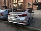 Hyundai Elantra 2018 года за 9 000 000 тг. в Кокшетау – фото 3