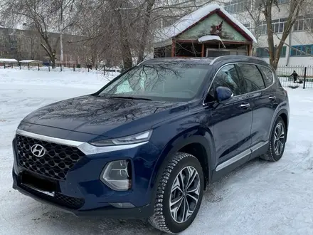 Hyundai Santa Fe 2019 года за 14 500 000 тг. в Уральск – фото 2