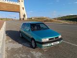 Volkswagen Golf 1993 годаfor1 000 000 тг. в Тараз