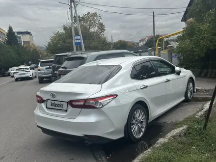 Toyota Camry 2018 года за 13 000 000 тг. в Астана – фото 3