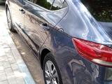 Hyundai Elantra 2018 года за 7 800 000 тг. в Караганда – фото 4