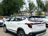 Kia Seltos Luxe 2WD 2026 годаүшін10 200 000 тг. в Алматы – фото 4
