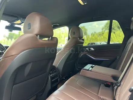 BMW X5 2020 года за 36 800 000 тг. в Алматы – фото 18