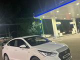 Hyundai Accent 2018 года за 7 100 000 тг. в Алматы – фото 2