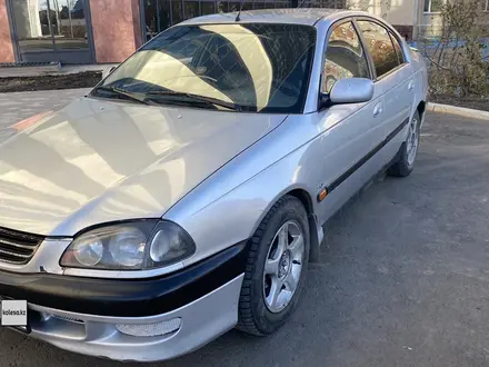 Toyota Avensis 1999 года за 2 600 000 тг. в Петропавловск – фото 3