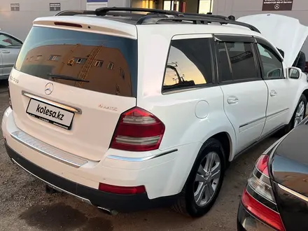 Mercedes-Benz GL 550 2006 года за 6 000 000 тг. в Астана – фото 2