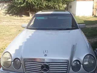 Mercedes-Benz E 230