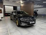 Volkswagen Passat 2022 года за 20 000 000 тг. в Алматы