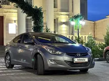 Hyundai Elantra, 2012