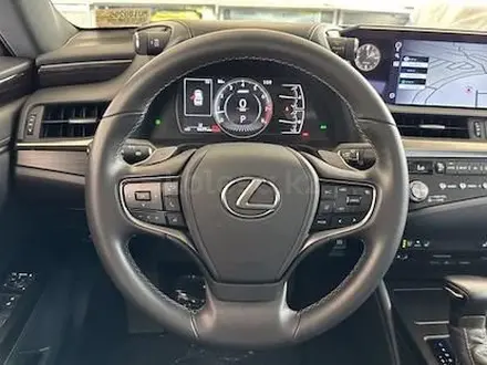Lexus ES 350 2021 года за 23 500 000 тг. в Алматы – фото 17