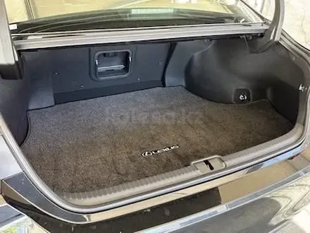 Lexus ES 350 2021 года за 23 500 000 тг. в Алматы – фото 18