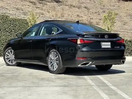 Lexus ES 350 2021 года за 23 500 000 тг. в Алматы – фото 4