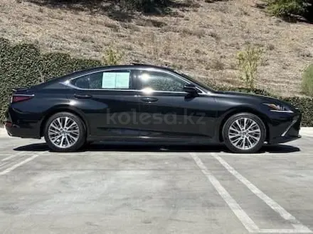 Lexus ES 350 2021 года за 23 500 000 тг. в Алматы – фото 5
