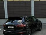 Porsche Cayenne 2016 года за 20 000 000 тг. в Караганда – фото 2