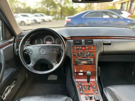 Mercedes-Benz E 280 2000 года за 4 250 000 тг. в Алматы – фото 9