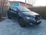 Volkswagen Polo 2018 года за 6 400 000 тг. в Шымкент – фото 3