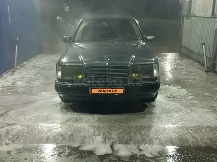 Mercedes-Benz E 260 1990 года за 1 000 000 тг. в Балхаш – фото 2