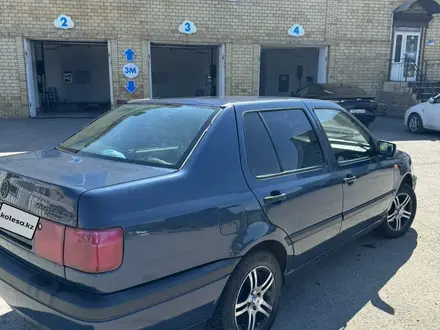 Volkswagen Vento 1992 года за 1 200 000 тг. в Караганда – фото 4