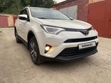 Toyota RAV4 2016 года за 9 900 000 тг. в Усть-Каменогорск – фото 3