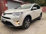 Toyota RAV4 2016 годаүшін9 900 000 тг. в Усть-Каменогорск