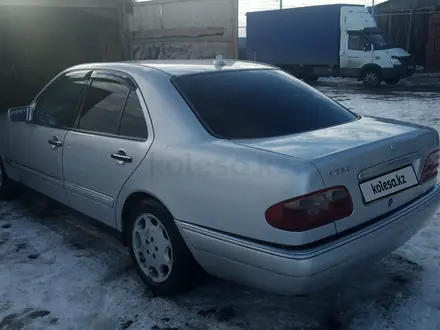 Mercedes-Benz E 280 1999 года за 3 500 000 тг. в Костанай – фото 2