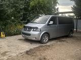 Volkswagen Caravelle 2007 года за 6 000 000 тг. в Семей – фото 2