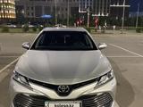 Toyota Camry 2019 года за 14 300 000 тг. в Астана – фото 5