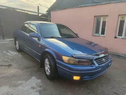 Toyota Camry 1998 года за 2 100 000 тг. в Алматы – фото 4