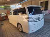 Toyota Vellfire 2010 года за 7 100 000 тг. в Алматы – фото 2