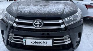 Toyota Highlander 2019 года за 23 000 000 тг. в Астана