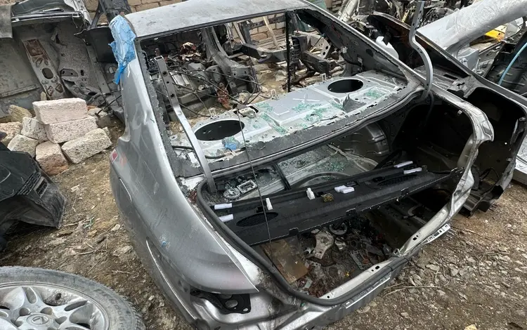 Задняя часть крыло на Toyota Camry 55 60 USA за 1 241 тг. в Актау