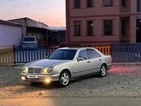 Mercedes-Benz E 230 1996 года за 3 000 000 тг. в Туркестан