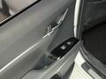 Toyota Camry 2018 года за 12 200 000 тг. в Атырау – фото 7