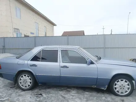 Mercedes-Benz E 260 1991 года за 1 500 000 тг. в Астана – фото 9