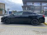 Toyota Camry 2013 года за 5 850 000 тг. в Актобе – фото 2