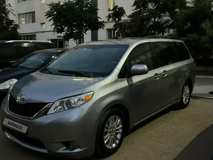 Toyota Sienna 2013 года за 12 480 000 тг. в Астана – фото 3