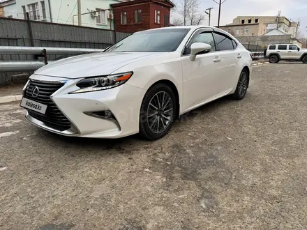 Lexus ES 250 2015 года за 15 799 999 тг. в Атырау – фото 6