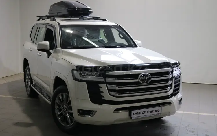 Toyota Land Cruiser Premium+ 2023 года за 64 970 000 тг. в Актобе