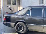 Mercedes-Benz E 200 1993 года за 1 100 000 тг. в Кызылорда – фото 4