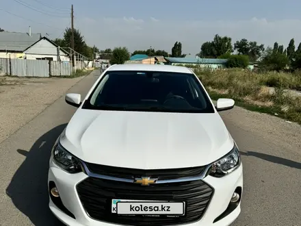 Chevrolet Onix 2023 года за 6 750 000 тг. в Алматы – фото 2