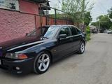BMW 528 1998 года за 3 100 000 тг. в Алматы
