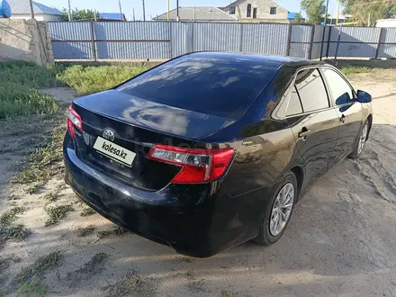Toyota Camry 2014 года за 4 800 000 тг. в Кульсары – фото 9
