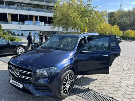 Mercedes-Benz GLS 450 2021 года за 44 000 000 тг. в Алматы – фото 27
