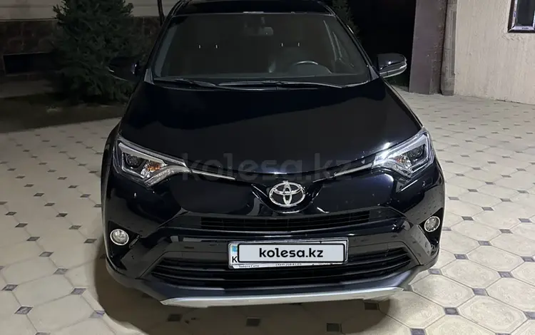 Toyota RAV4 2017 года за 11 500 000 тг. в Алматы