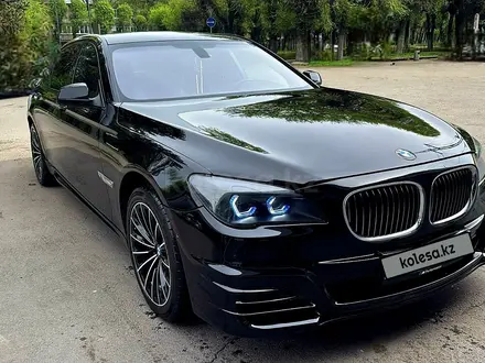 BMW 750 2009 года за 9 500 000 тг. в Алматы