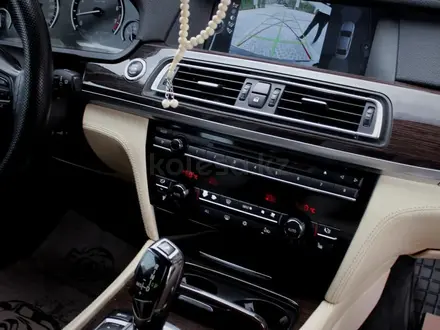 BMW 750 2009 года за 9 500 000 тг. в Алматы – фото 9